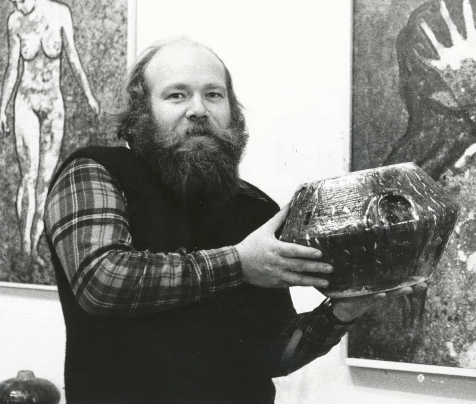 Ung Paul Cederdorff med skulptur